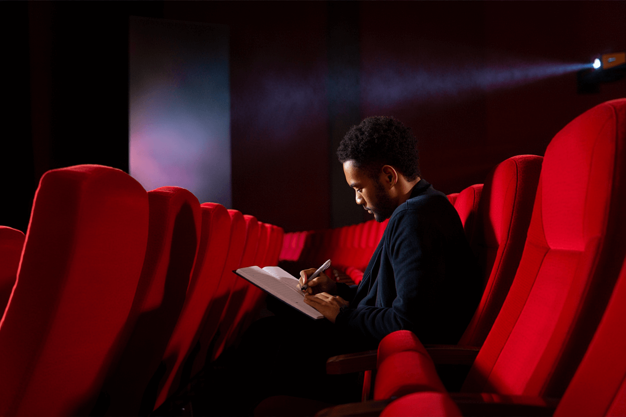 Plongée dans le métier de critique de cinéma : entre lames affûtées et rêves d’écran
